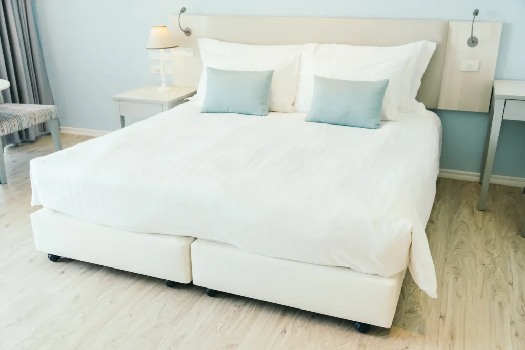 pillow on bed 2024 09 14 02 13 25 utc